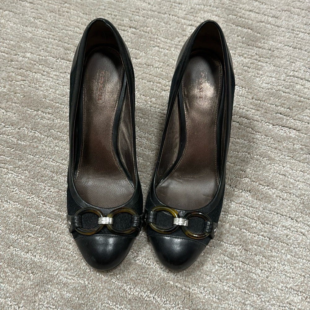 Coach suede pumps tortoise buckle